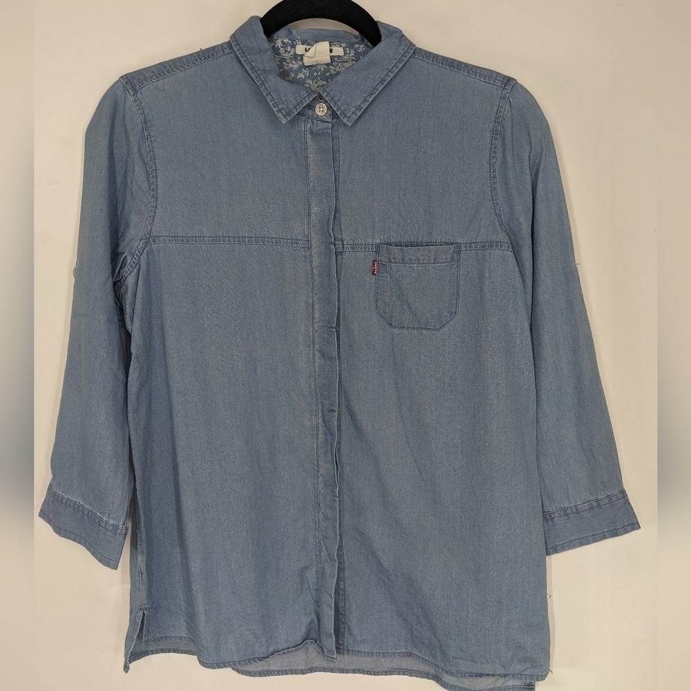 LEVI'S 3/4 Sleeve Roll Tab Button Down Shirt